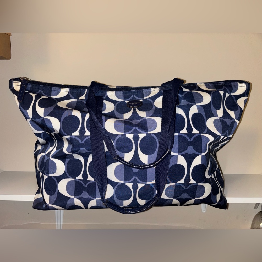 Large Coach Navy and White Signature Canvas Tote